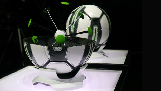 Adidas miCoach Smart Ball Futbol Topu